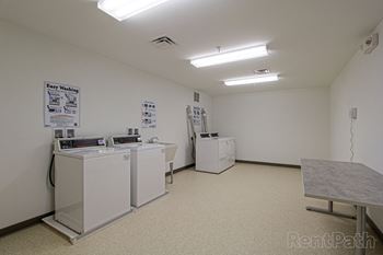 Commercial laundry on the 4th floor